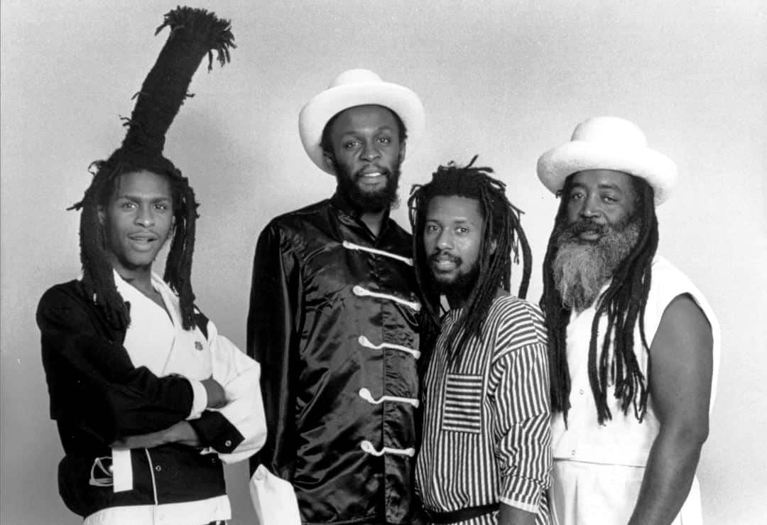Steel Pulse: "Haile Selassie no fue un dictador" - "Esta industria siempre fue una mierda. Hay muchos doble estándares, y te voy a dar un ejemplo: Boy George es un adicto terrible a la heroína y todos lo saben. También es homosexual, y no tengo drama con las preferencias de nadie. Mi problema es que su adicción fue documentada a través de los años, al punto de que encontraron un tipo muerto en la casa por culpa de la heroína. ¡Pero lo siguen promoviendo!", dice David Hinds, cantante de Steel Pulse y una de las leyendas vivas del reggae. f7f998a8 9d90 45d2 8e01 648f329ef764
