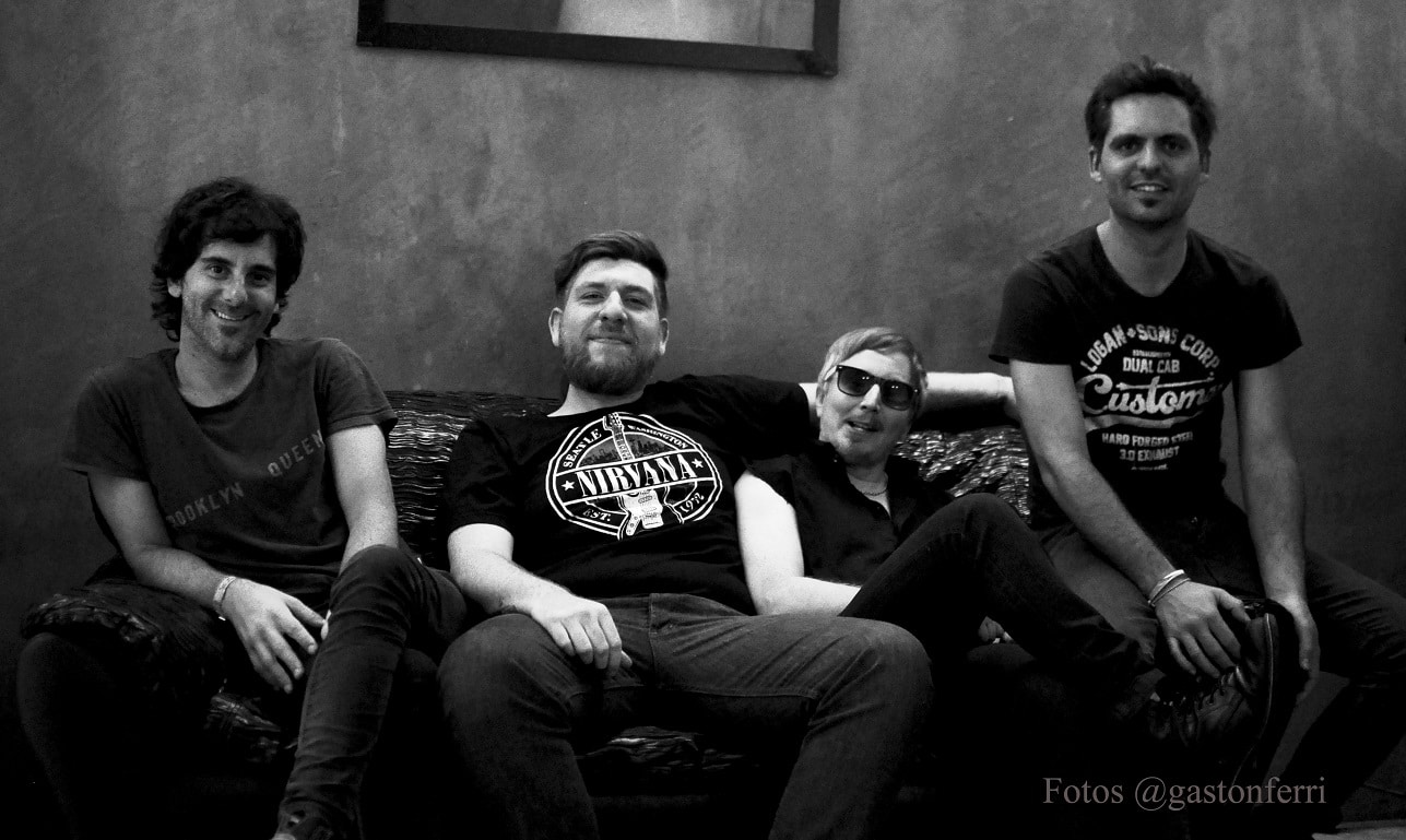 Smitten: "Los reconocimientos de Cerati, Juanchi y Gieco son premios para el corazón" - Previo al show del 15 de septiembre en Uniclub, donde el público elegirá las lista de temas, Chuck (voz y guitarra de Smitten) rememora los hitos, discos, canciones y shows que marcaron al grupo durante estos 22 años. fe033fd4 2dc1 4fb5 9959 eec5a35c97a1