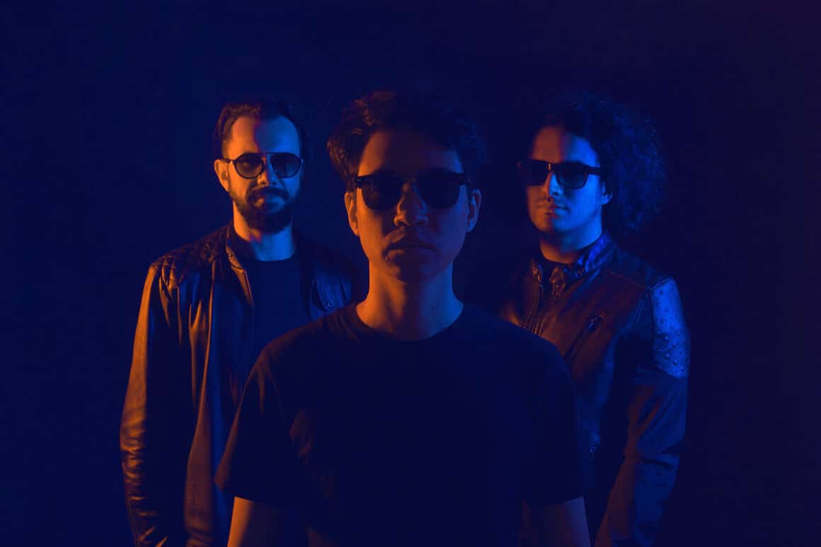 París París Musique - Paris Paris nace a principios del año 2007, cuando cuatro músicos de la ciudad de Córdoba proyectaban bajo el concepto rock bailable lo que hoy es una marca para el pop-rock local. Paris Paris Musique