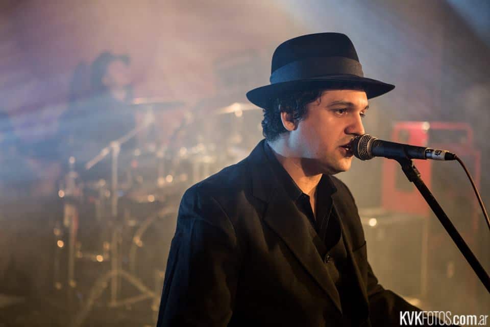 Los Gardelitos: Reeditan su discografía y la presentan durante ¡cuatro noches consecutivas! - En tiempos donde abundan las reediciones, Los Gardelitos relanzan toda su discografía en un box set de lujo para coleccionistas. La caja, que simula un amplificador Marshall, incluye sus 5 discos de estudio (donde se destacan "Gardeliando" y "Fiesta Sudaka" descatalogados hasta el momento) más el DVD "Cine Teatro Los Gardelitos". gardelitos