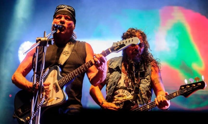 La Renga en Racing: el show en Youtube - La Renga comparte en Youtube lo mejor de sus conciertos en el estadio de Racing, con 18 canciones y la participación de Divididos. La Renga en Racing