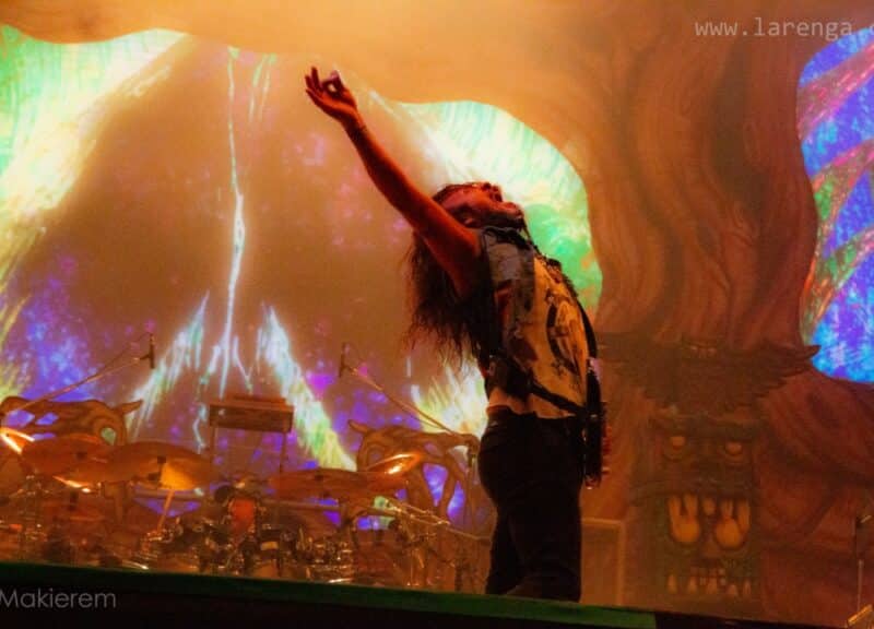 La Renga en Racing: el show en Youtube - La Renga comparte en Youtube lo mejor de sus conciertos en el estadio de Racing, con 18 canciones y la participación de Divididos. La Renga en Racing