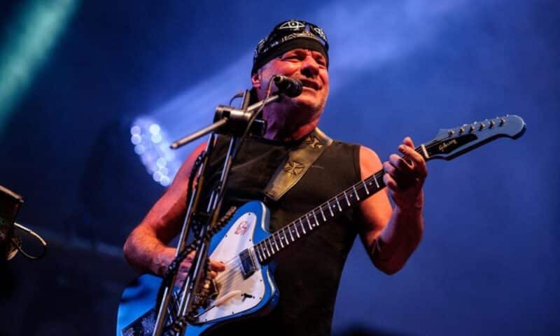 La Renga en Racing: el show en Youtube - La Renga comparte en Youtube lo mejor de sus conciertos en el estadio de Racing, con 18 canciones y la participación de Divididos. Chizzo en Racing. Foto: Agencia Télam