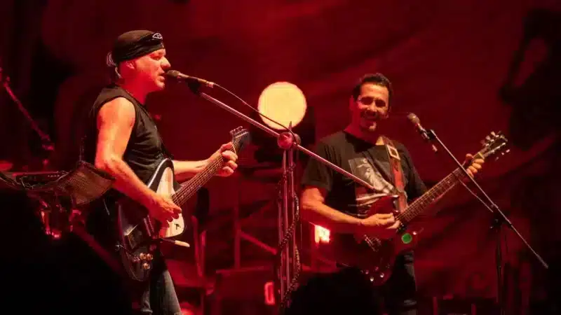 La Renga en Racing: el show en Youtube - La Renga comparte en Youtube lo mejor de sus conciertos en el estadio de Racing, con 18 canciones y la participación de Divididos. La Renga en Racing, con Divididos