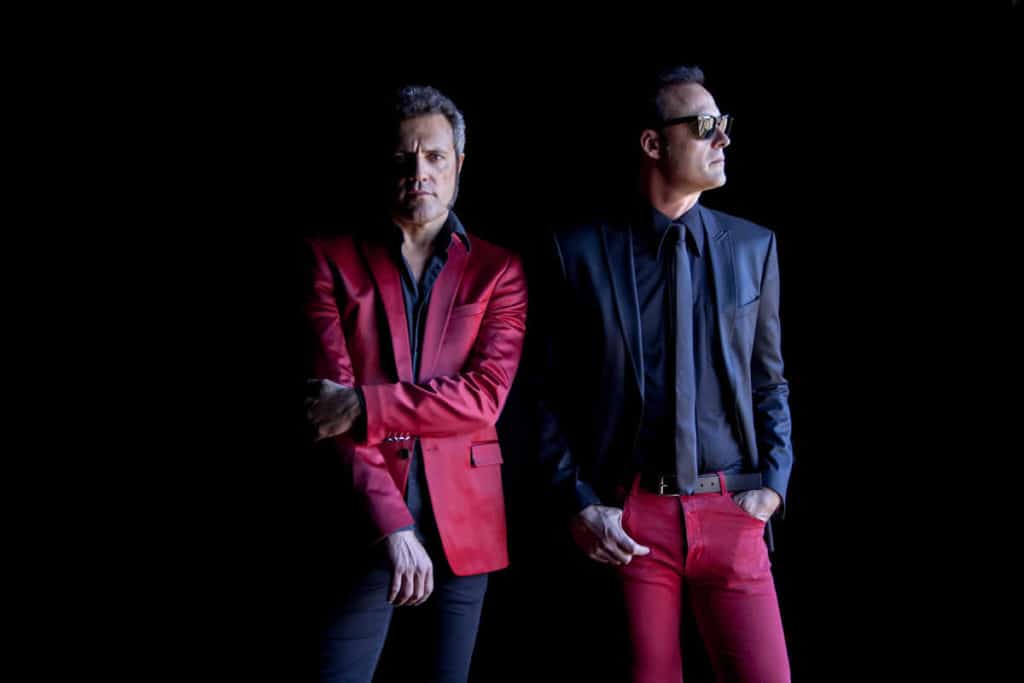 M-Clan: "El 'delta' le da el sentido a nuestro último disco" - Un ejemplo muy claro es el de los europeos M-Clan, que acaban de editar, justamente, "Delta". Poco tiempo antes de volver a nuestro país, el guitarrista Ricardo Ruiperez dice: "Esa palabra aglutinaba el sentido del disco. Es un lugar encantador, y un sitio emblemático para la música de raíz americana". mclan