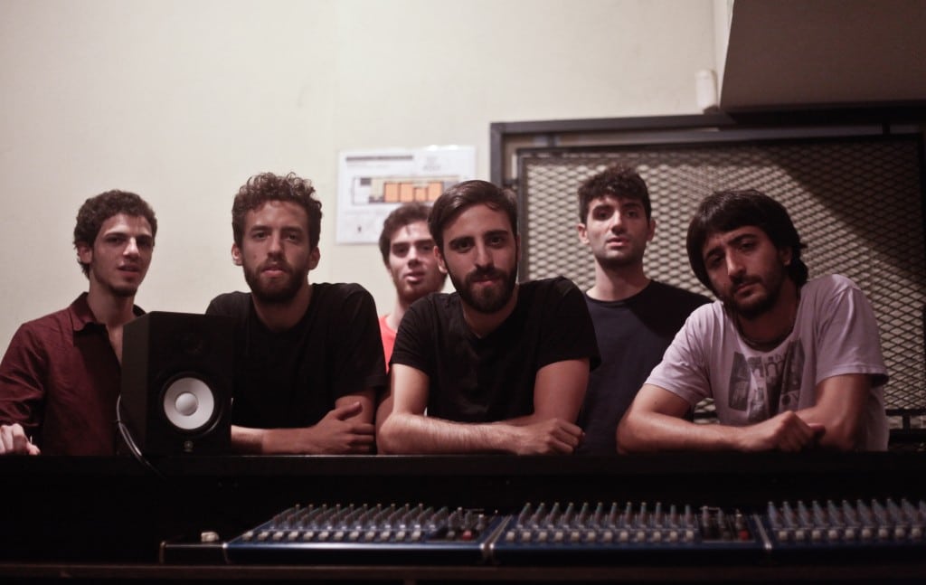 Ojo con Ojerosa - Ojerosa está por editar su segundo disco, pero apunta mucho más allá: un trabajo colectivo que se siente parte de la reconstrucción del under. ojerosa