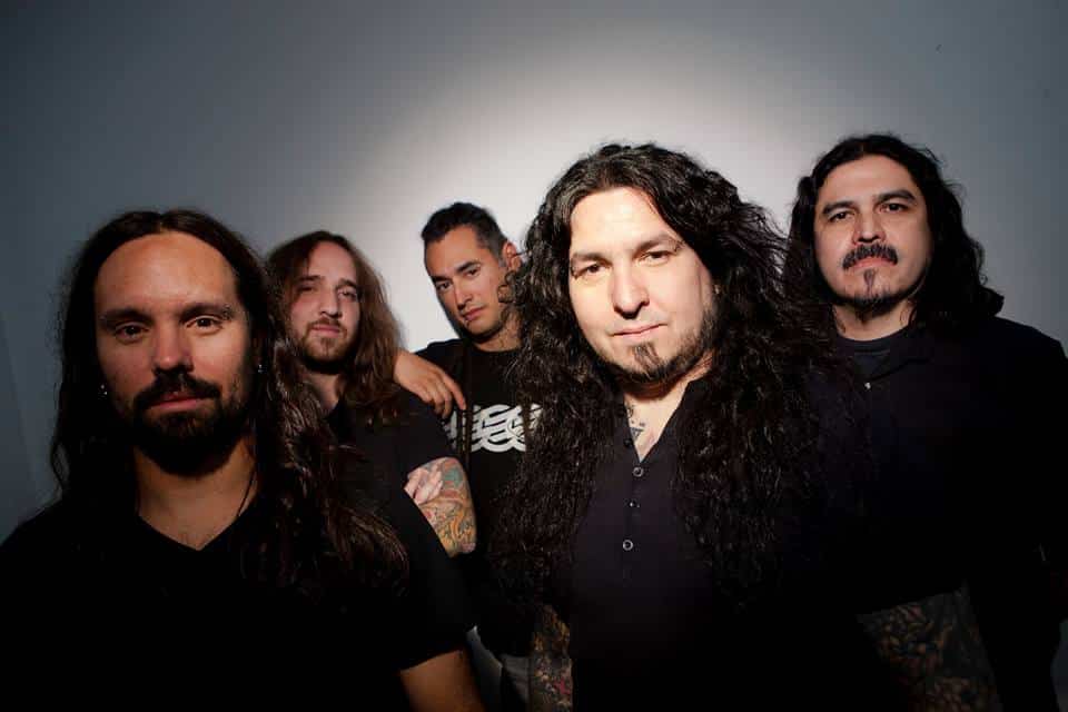 Bertoncelli: "Con este disco, Renacer volvió a las raíces" - Renacer, una de las bandas más representativas del power metal nacional, vuelve a las tablas para presentar oficialmente "Espíritu inmortal", editado a finales de 2013. renacer