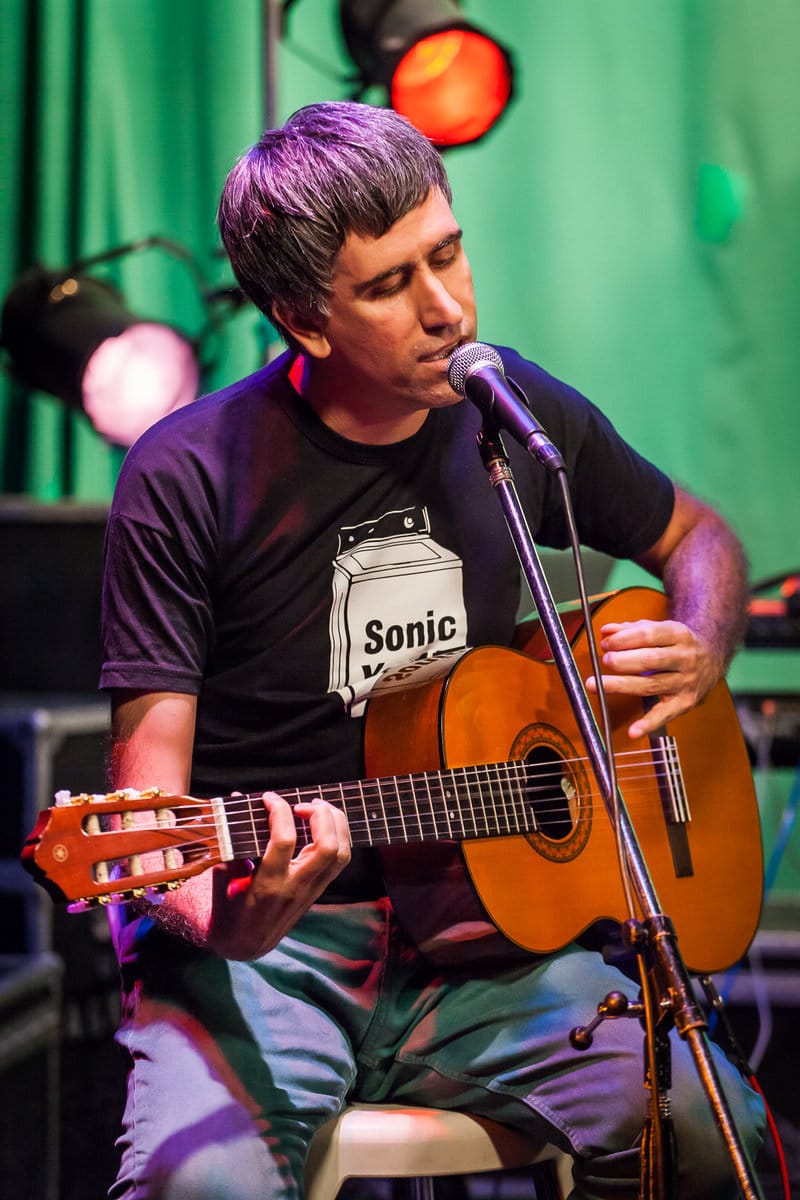 Billordo presenta "Gente hazlo tú mismo" - El cantautor indie folk punk de La Plata lanza su decimonoveno álbum de estudio titulado "Gente hazlo tú mismo", ya está disponible en todas las plataformas digitales. billordo