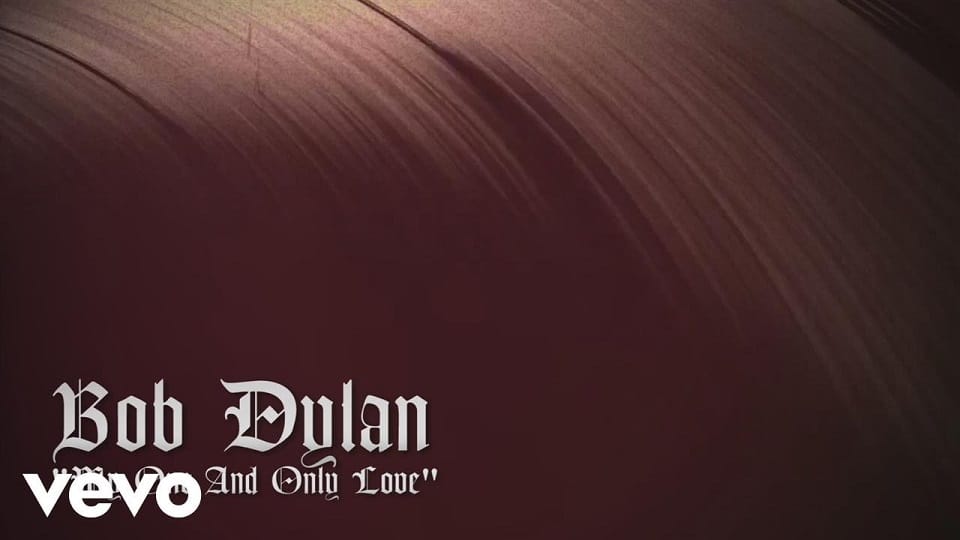 Bob Dylan estrena cover de Sinatra: “My one and only love” - La fecha de lanzamiento de "Triplicate", álbum triple de Bob Dylan en la disquera Columbia, fue fijada para el 31 de marzo y entre las canciones elegidas por el ganador del Nobel figura "My one and only love" del recordado Frank Sinatra
El músico distinguido con el Nobel de Literatura compartió a modo de adelanto “I could have had you“, y ahora trae esta nueva reversión del prestigioso cantante fallecido en 1998.
En esta placa, Dylan versionará clásicos de cantautores norteamericanos, entre los que se encuentran Charles Strouse y Lee Adams, Harold Arlen y Ted Koehler, Harold Hupfield, entre otros.
Escuchá "My one and only love" en la voz de Bob Dylan acá: maxresdefault 3