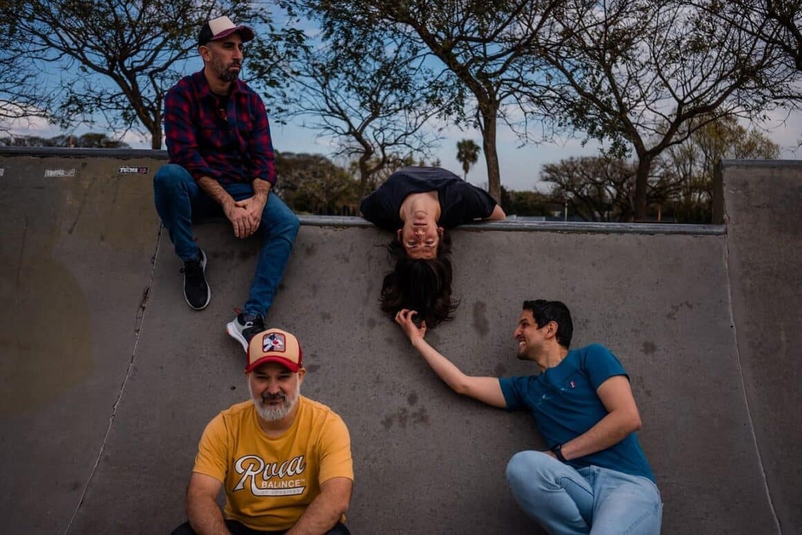Sonido Primario: "La idea era mostrar la versatilidad que podemos tener" - El conjunto de indie pop y rock Sonido Primario editó dos EP: “El momento es ahora” y “Lados B”. Sonido Primario