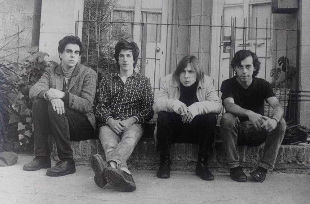 Reeditan el disco de Copiloto Pilato - El sello Zorn Records lanzará una edición limitada en vinilo del disco "La misma tierra" de Copiloto Pilato. Esta reedición se presentará en un evento con artistas invitados el viernes 16 de agosto en Strummer, Godoy Cruz 1631, Palermo. Copiloto Pilato