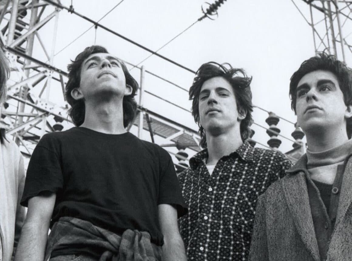 Reeditan el disco de Copiloto Pilato - El sello Zorn Records lanzará una edición limitada en vinilo del disco "La misma tierra" de Copiloto Pilato. Esta reedición se presentará en un evento con artistas invitados el viernes 16 de agosto en Strummer, Godoy Cruz 1631, Palermo. Copiloto Pilato