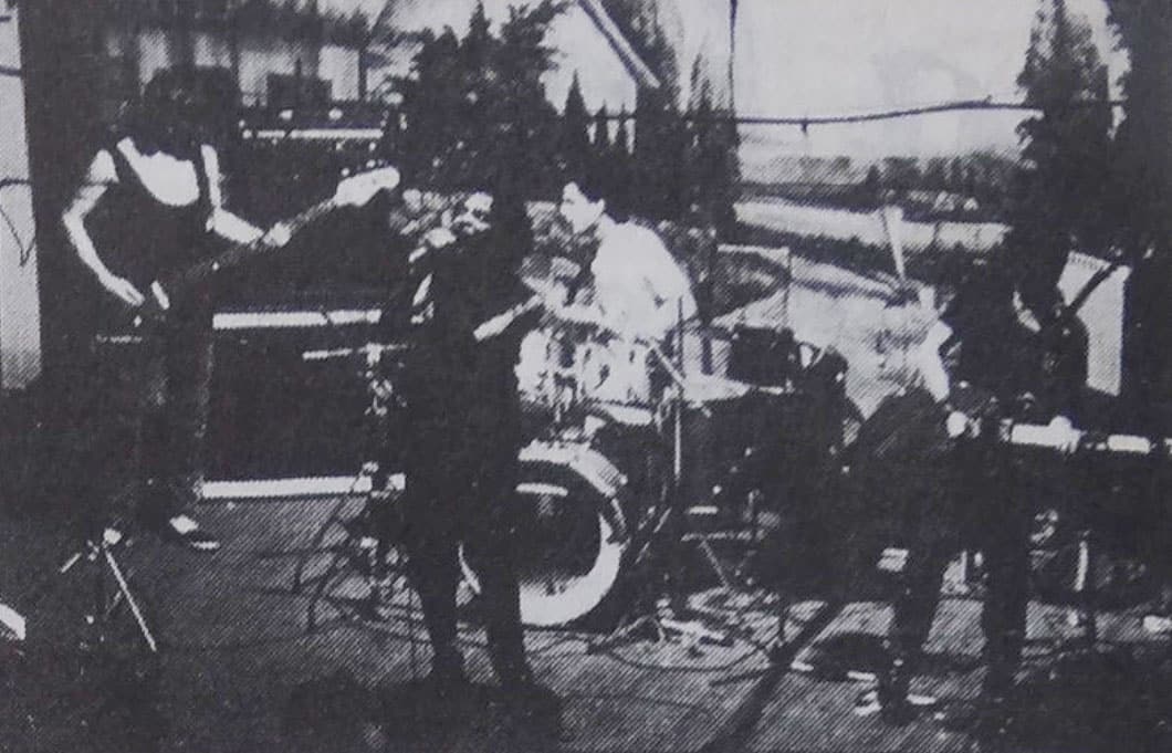No se suban a los patrulleros - Entrevista a Todos Tus Muertos, publicada por la revista Cerdos & Peces en noviembre de 1986. Todos Tus Muertos. Foto: Luciana Bocchi