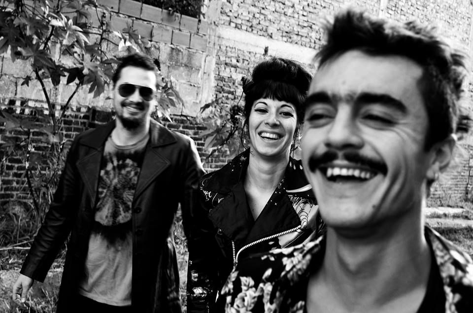 Cuatro Tres Dos - Cuatro Tres Dos editó su álbum debut "Animé" en diciembre de 2014 de forma totalmente independiente con la participación de Hernán García (bajista, compositor y productor de O’Connor) como ingeniero y productor en conjunto con la banda. La masterización fue del prestigioso Mario Breuer. 0ff7e0f4 985a 4768 9a91 ddca39dfbb12