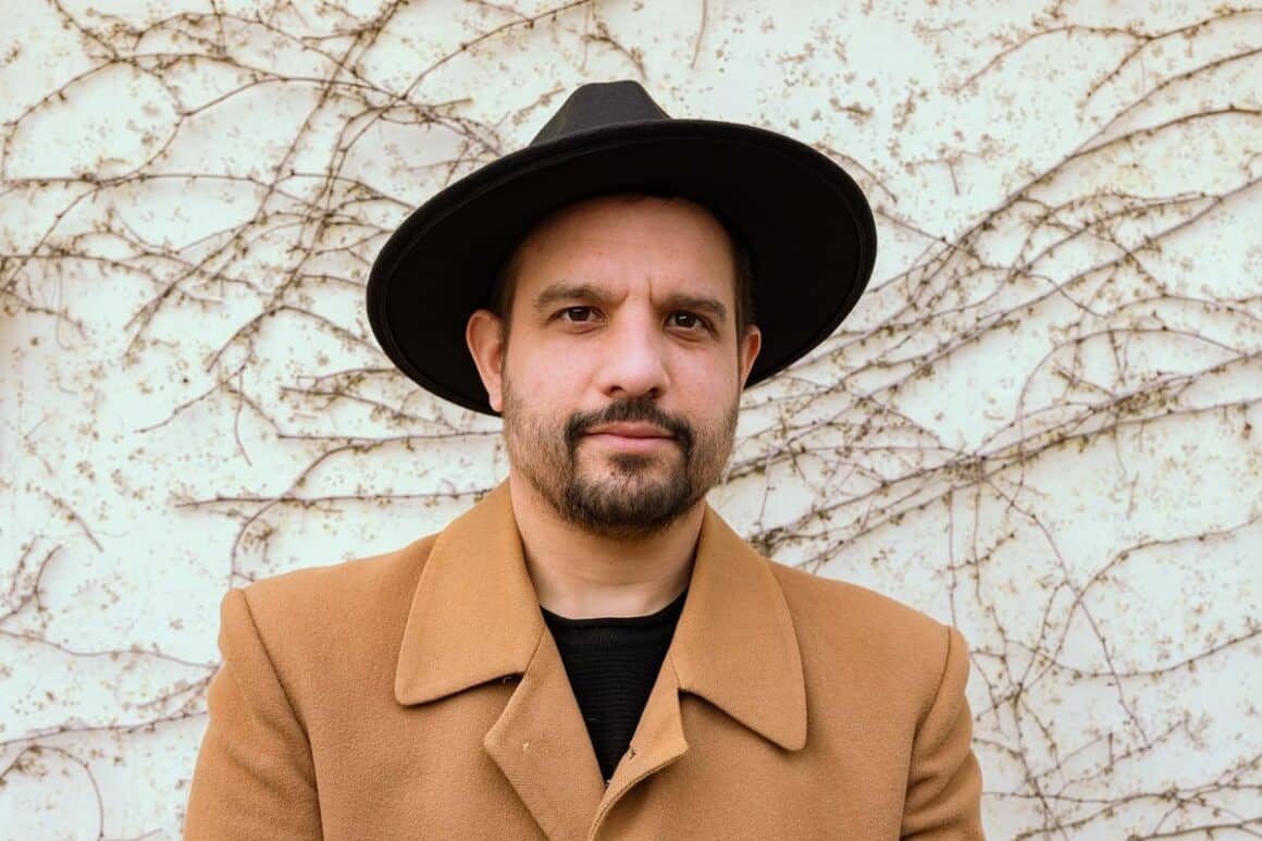 Leo Nicastri presenta un EP que refleja la intimidad de la pandemia - En su segundo trabajo solista, Leo Nicastri revela una faceta distinta, marcada por la introspección y un sonido más acústico Leo Nicastri. Foto: Karen Kuhn