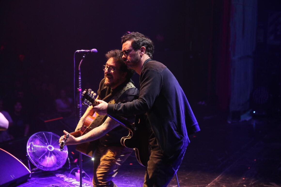 A la luz de la Vela - La Vela Puerca se presentó por primera vez en el Teatro Gran Rex en el marco de su nuevo espectáculo, "Envés". La Vela en el Gran Rex. Foto: Santiago "Gallo" Bluguerman