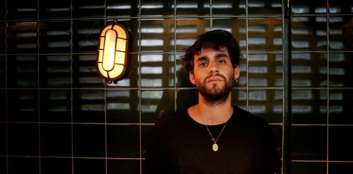 Florián: "Este disco es el de mi vida" - Florián presenta De fábrica, un disco que fusiona rock, pop y tango, con colaboraciones de Santi Motorizado y Adrián Dárgelos. Florián. Foto: Emmanuel Fernández
