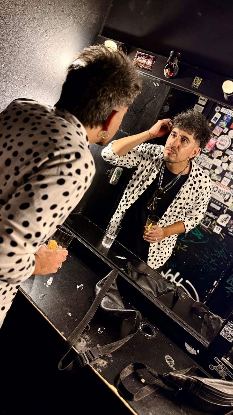 Dar a luz: “Me cuesta no verme en las canciones” - "Dar a luz" es el proyecto musical de Dara, músico, baterista con una extensa carrera como compositor, cantautor y multiinstrumentista. Su abanico musical comprende desde la canción clásica argentina, con guiños al indie moderno, hasta la sudamericana. Dar a luz. Foto de prensa