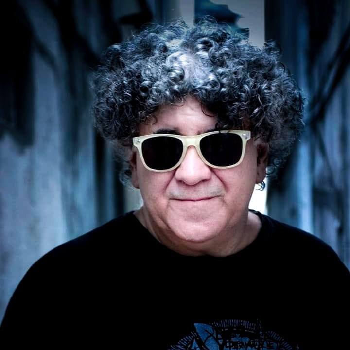 Rinaldo Rafanelli - Rinaldo Rafanelli fue bajista de Color Humano, Sui Generis, Polifemo, Seleste, de Spinetta y de Charly García. También integró Coral, Alphonso S'Entrega y La Rimanblu, entre muchos otros proyectos. Rinaldo Rafanelli
