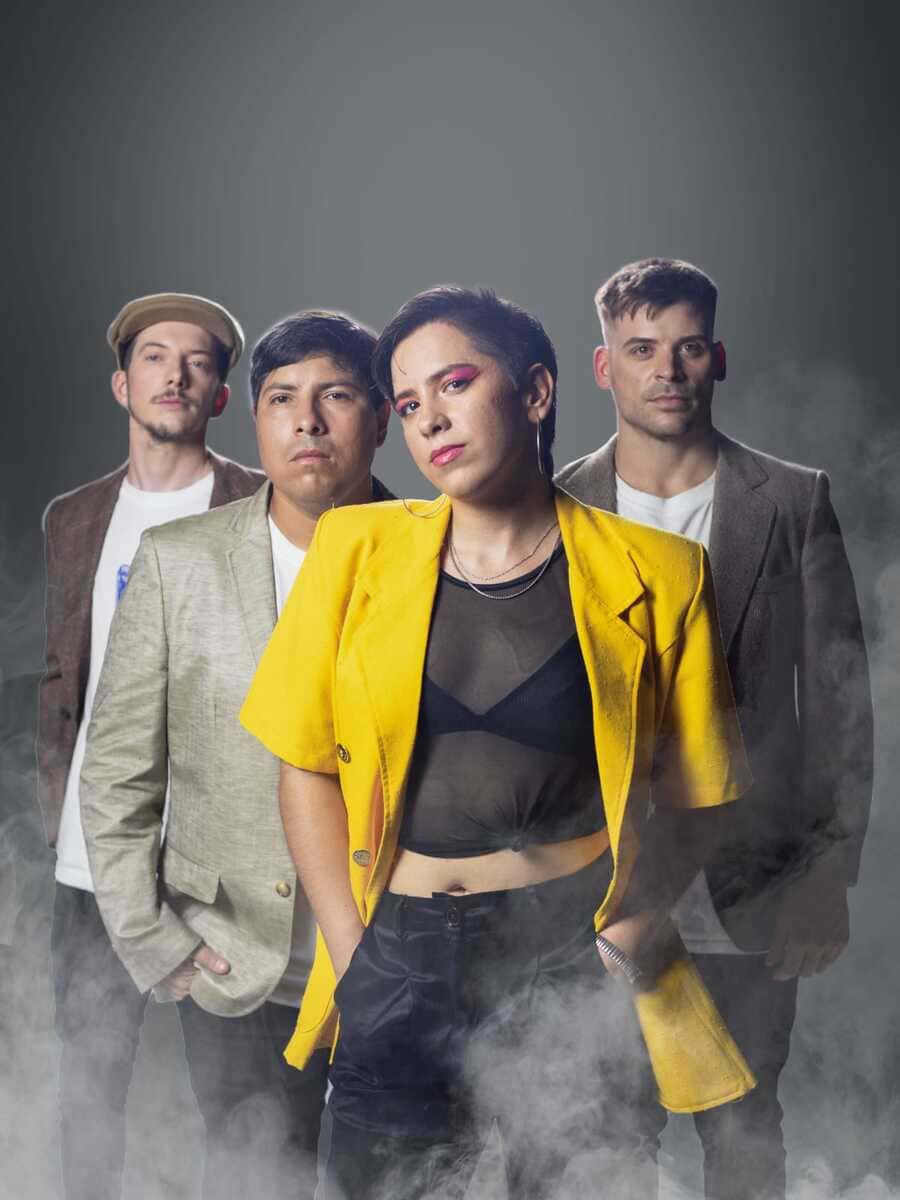 Euba Laena: “Estamos preparando un show electroacústico íntimo” - Euba Laena es una banda oriunda de la Ciudad de La Plata, formada a mediados del 2019 por Magali Spesot (cantante/guitarrista y compositora). Una vez egresada como docente de música de la Escuela de Arte de Berisso, decide armar su proyecto musical. Euba Laena. Foto de prensa