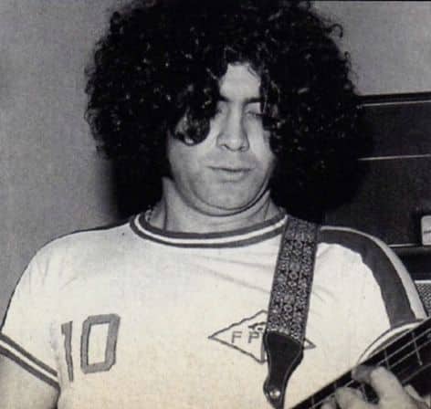 Rinaldo Rafanelli - Rinaldo Rafanelli fue bajista de Color Humano, Sui Generis, Polifemo, Seleste, de Spinetta y de Charly García. También integró Coral, Alphonso S'Entrega y La Rimanblu, entre muchos otros proyectos. Rinaldo Rafanelli
