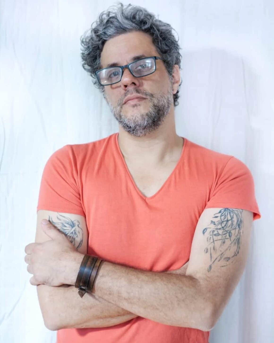 Rafael Varela cierra su trilogía con “Big Bang” - El disco recorre géneros que van del funk al folk y del soul al tango electrónico, con colaboraciones de reconocidos artistas. Rafael Varela