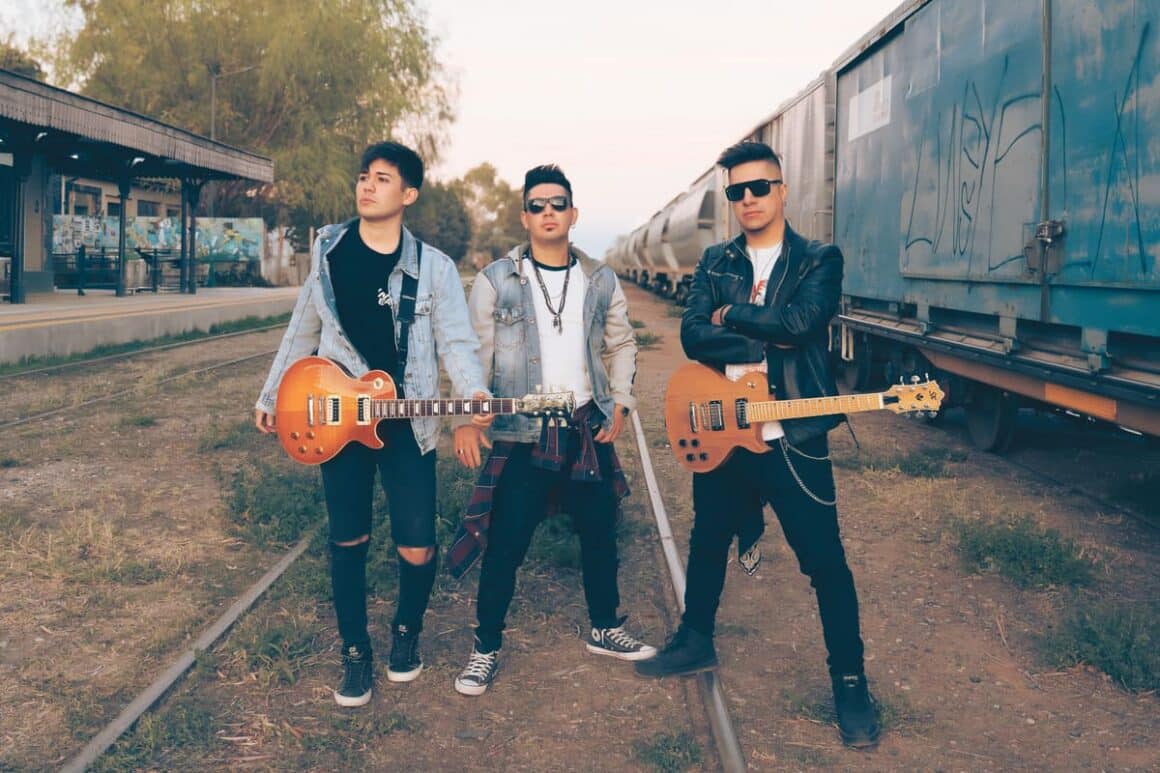Euforia 61: “Será un show único e irrepetible” - El 27 de septiembre Euforia 61 publicó su álbum debut "Todo fue para bien" a través de las plataformas digitales y lo presentó el pasado 3 de octubre en Pirkas (Neuquén). La apuesta continúa el 19 del corriente mes, a las 20 horas, en Casa Colombo (CABA). Si hablamos de puesta en escena, las luces, vestimenta y visuales prometen marcar la diferencia. Como así también, el juego entre los sonidos suaves y explosivos de su repertorio. Euforia 61. Foto de prensa