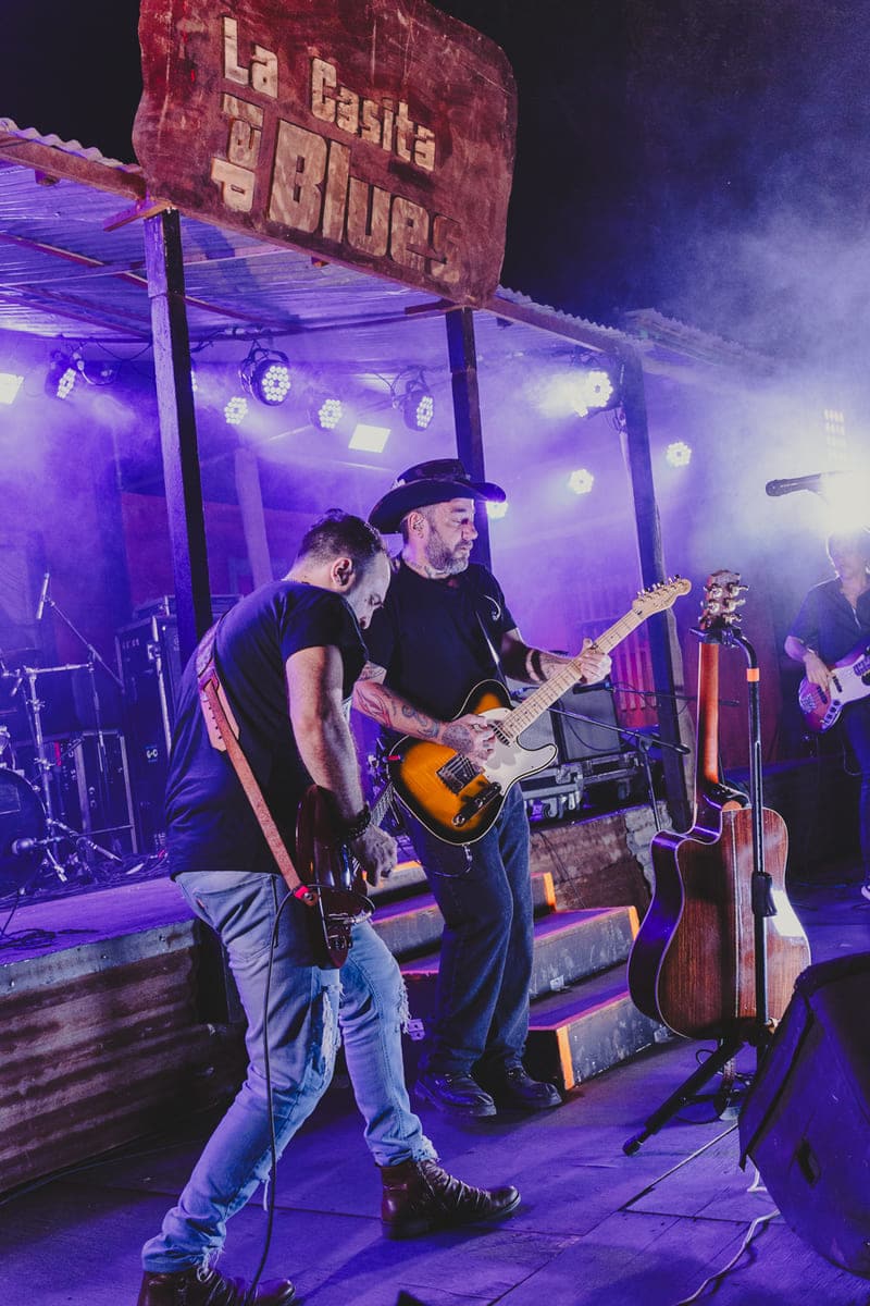 Cosquín Rock 2026: Blues - Tanto en el ya clásico sector de La Casita del Blues como en otros escenarios del extenso Aeródromo de Santa María de Punilla, el blues volverá a decir presente en una grilla cargada de géneros musicales. Cosquín Rock