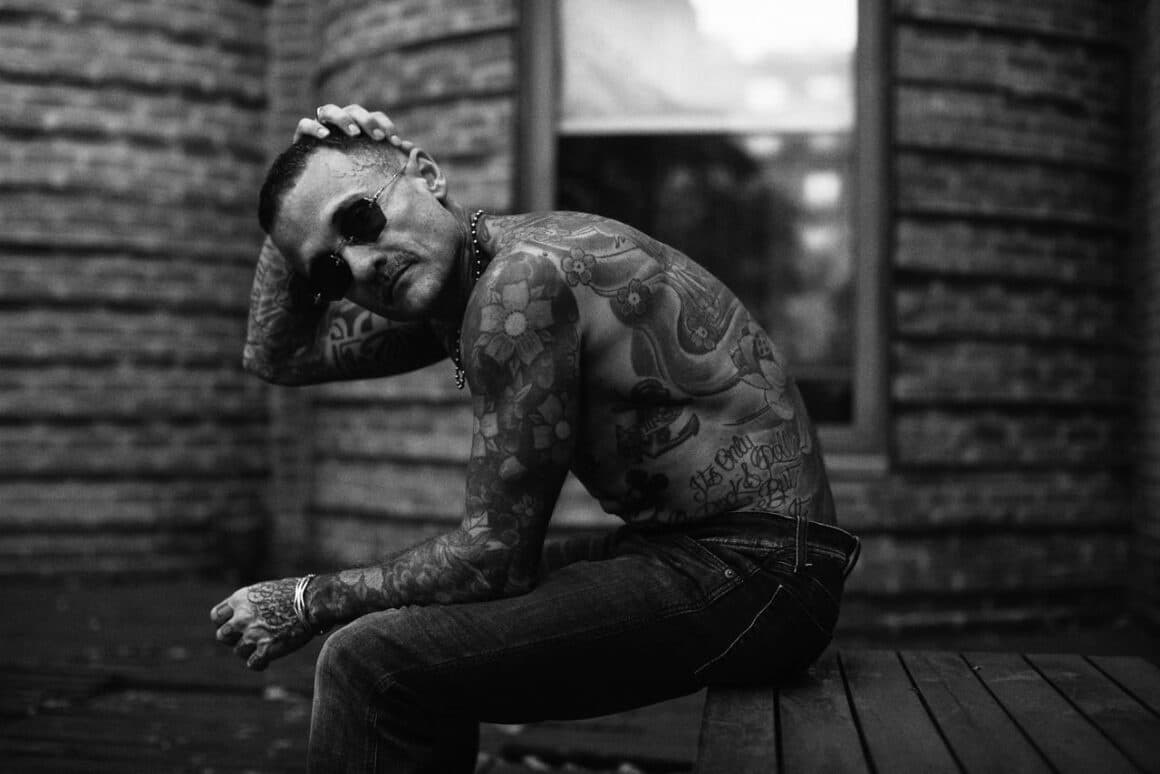 Botta: “Se ve reflejada mi vida en este disco” - “Me impulsó todos mis orígenes en la música que siempre me gustó, y sentí que es el momento de poder mostrar algo que llevo conmigo, que esa variedad musical me hace sentir más a gusto con lo que escuché siempre” afirma Botta sobre su flamante material discográfico. Botta. Foto de prensa