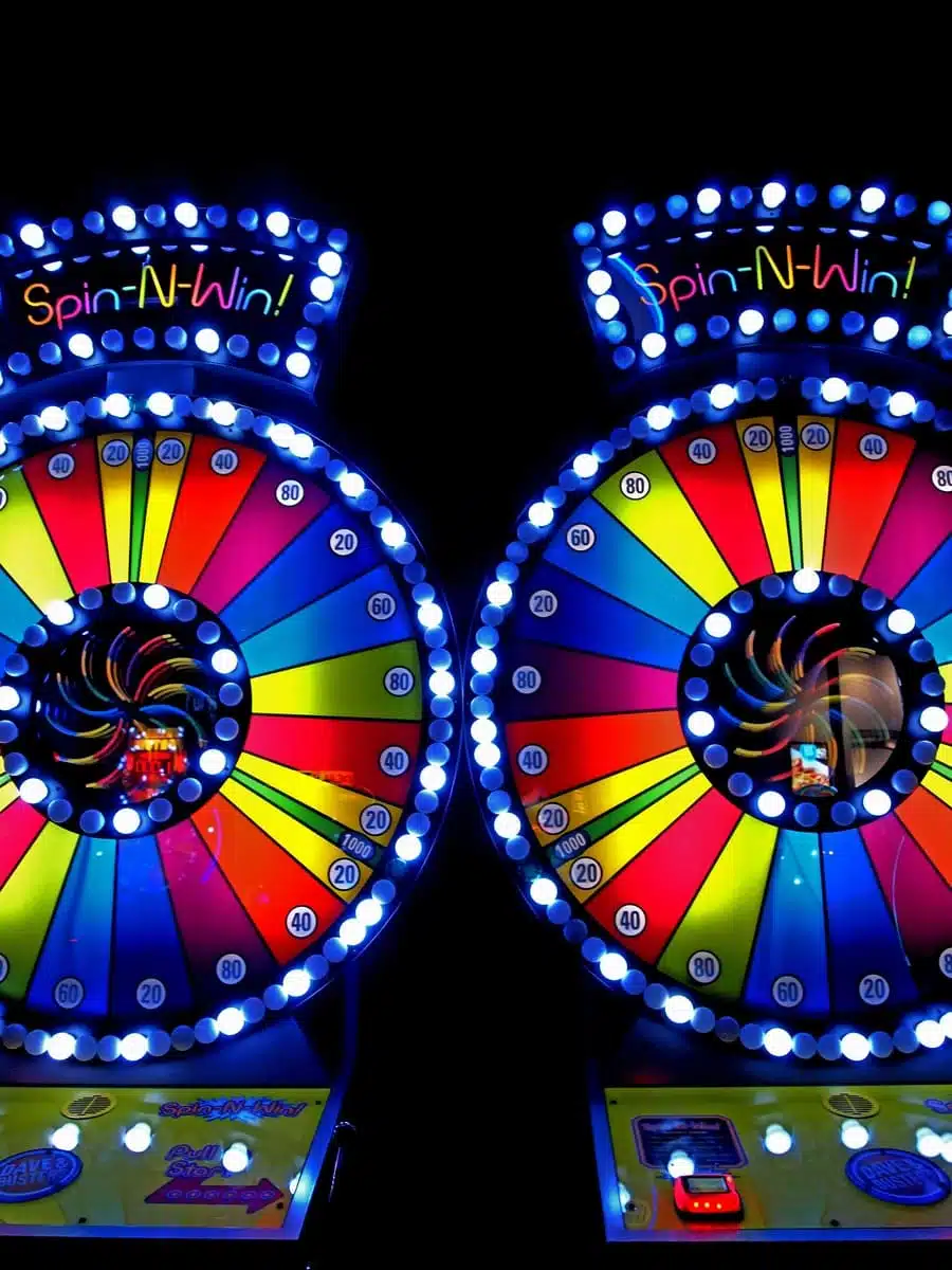 Un año entero de premios: por qué Drops & Wins es la campaña más generosa de Pragmatic Play - Imaginá abrir el slot que siempre jugás, hacer unos giros y recibir una notificación de que acaban de acreditarte $500 en tu cuenta. Sin haber hecho nada fuera de lo normal. Sin haber apostado un monto especial ni completado ningún desafío. Eso es lo que puede pasar con Drops & Wins de Pragmatic Play, la promoción de red global disponible en PlayUZU desde el 4 de marzo de 2026 y que va a seguir activa hasta el 3 de marzo de 2027. PlayUZU