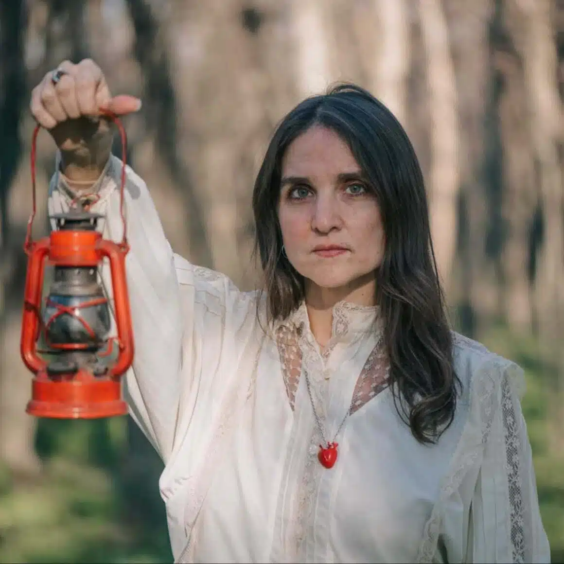Sofi Posse: “El punto de partida fue el deseo de un álbum más íntimo” - “Algo que brille”, el nuevo EP de la cantante y actriz, reúne cuatro canciones que hablan de la naturaleza, el cuerpo, el instinto y el paso del tiempo. Sofi Posse. Foto de prensa